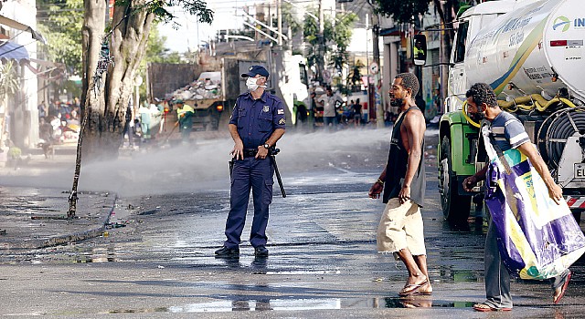 Guarda especial vai apoiar equipes de limpeza na Cracolândia. Foto: Joel Silva/Metro